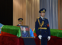 Azerbaijan buries its martyrs. Azerbaijan, Baku, 11 apr. 2016